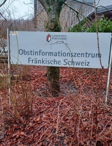 tablica informacyjna Centrum Informacji o Owocach, Dzielnica Forchheim w Szwajcarii Frankońskiej